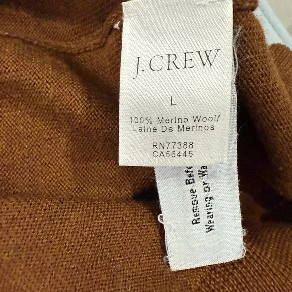 J. Crew Men's V-Neck Sweater - Picture 4 of 4
